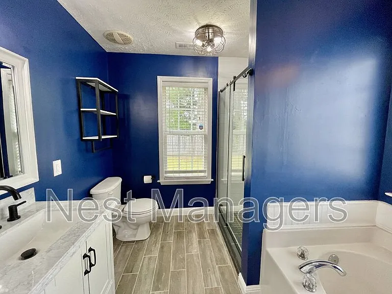 2567 Cameron Woods Ln — Photo 16