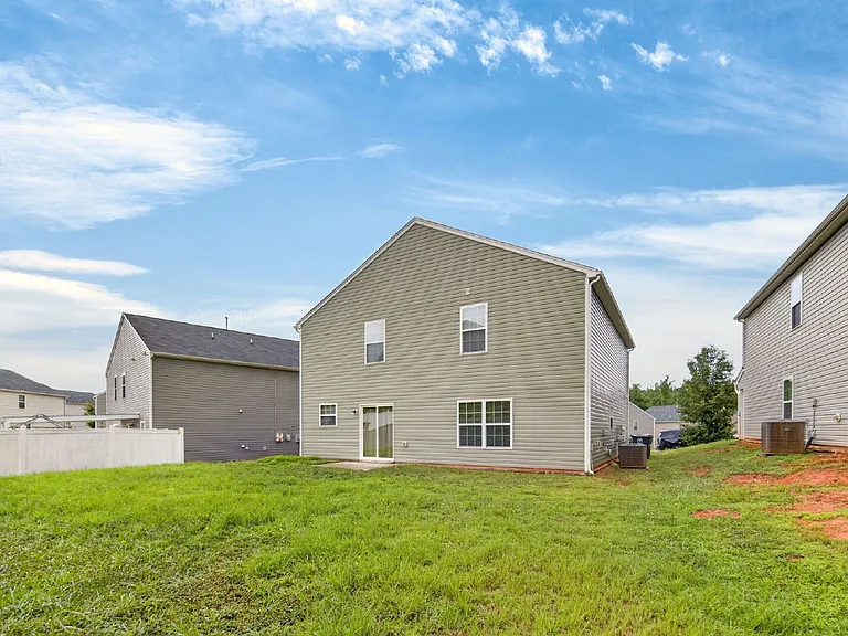 125 Saddlehorse Ln — Photo 6