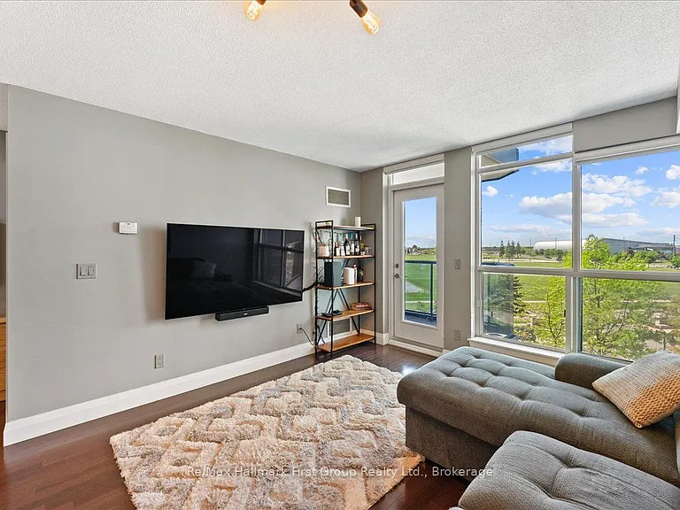 340 Watson St W #416 — Photo 11