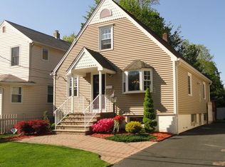 387 Kipp St, Teaneck, NJ 07666
