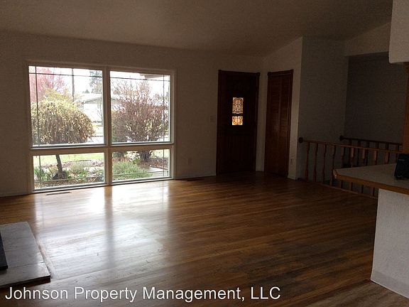 5th image of 1818 W Kiernan Ave