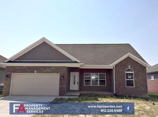3582 Arbor Creek Dr, Newburgh, IN 47630