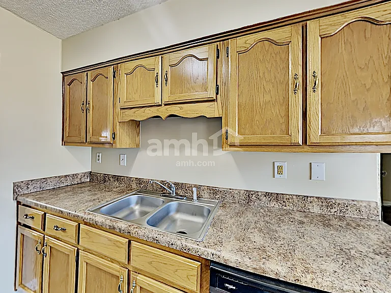 5534 Ross Rd — Photo 4