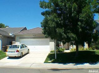 8175 Red Elk Dr, Elk Grove, CA 95758