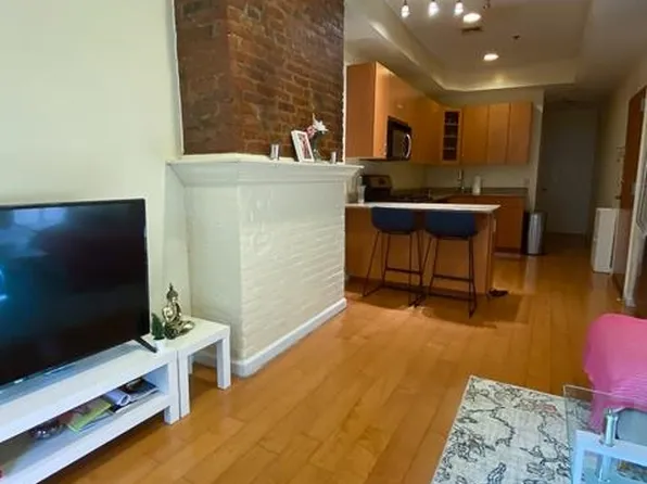 447 Pavonia Avenue image 14 of 16