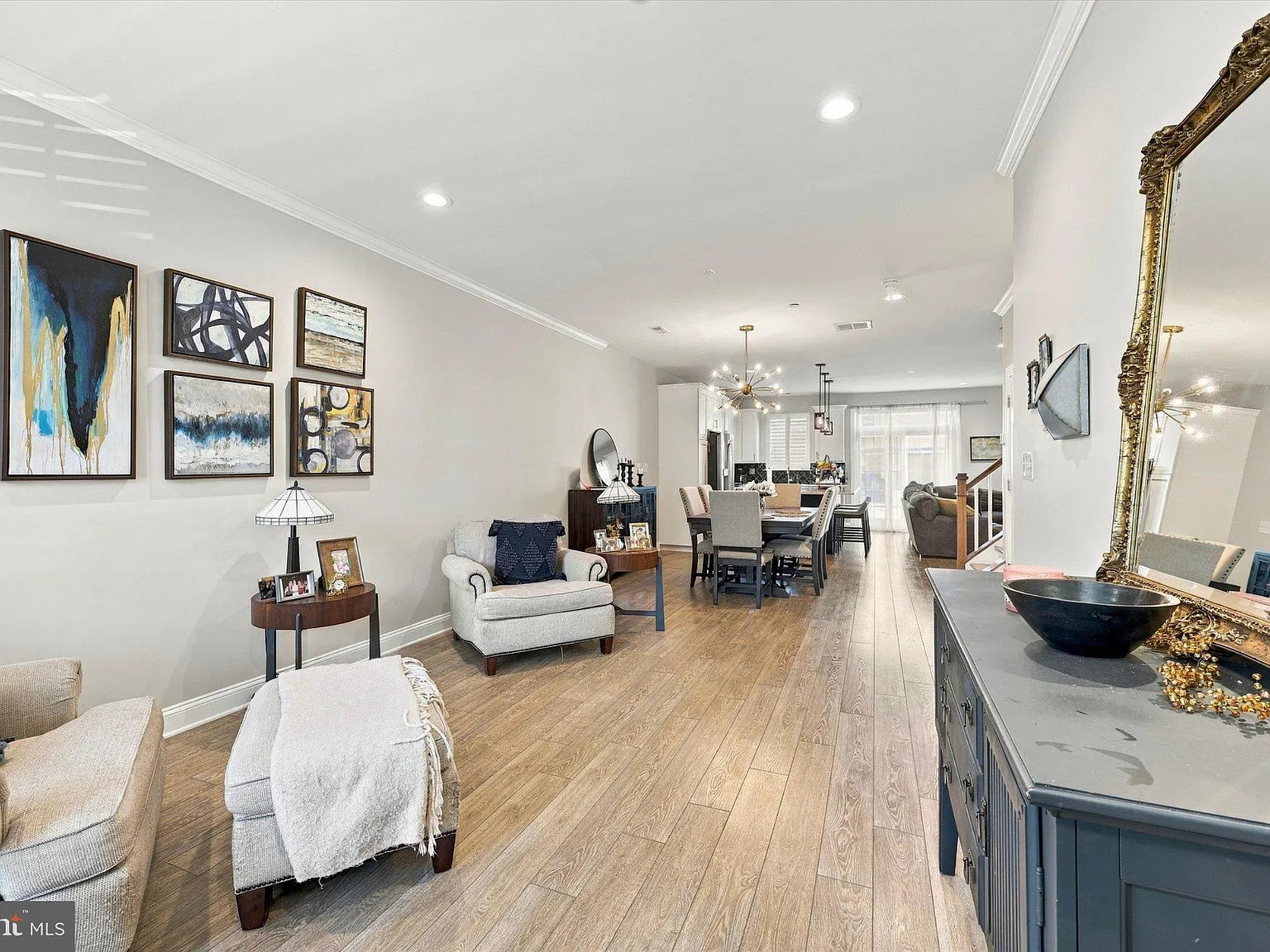 2 bed, 2.5 bath, 2253 sqft, $3,500 — Photo 2