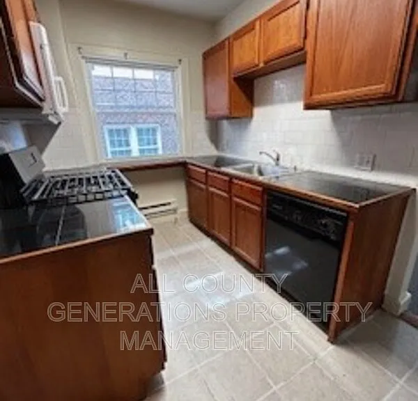 2932 S Moreland Blvd #2 — Photo 7