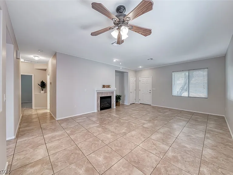 2343 Schaeffer Hills Dr — Photo 10
