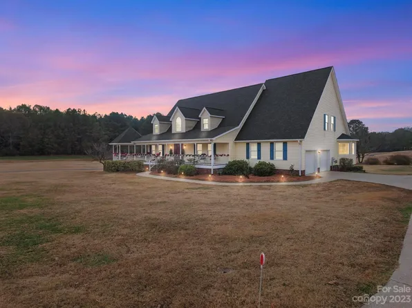 102 Valley Stream Dr, Shelby, NC 28152