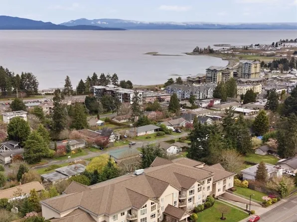 335 Hirst Ave W #106, Parksville, BC V9P 2R5