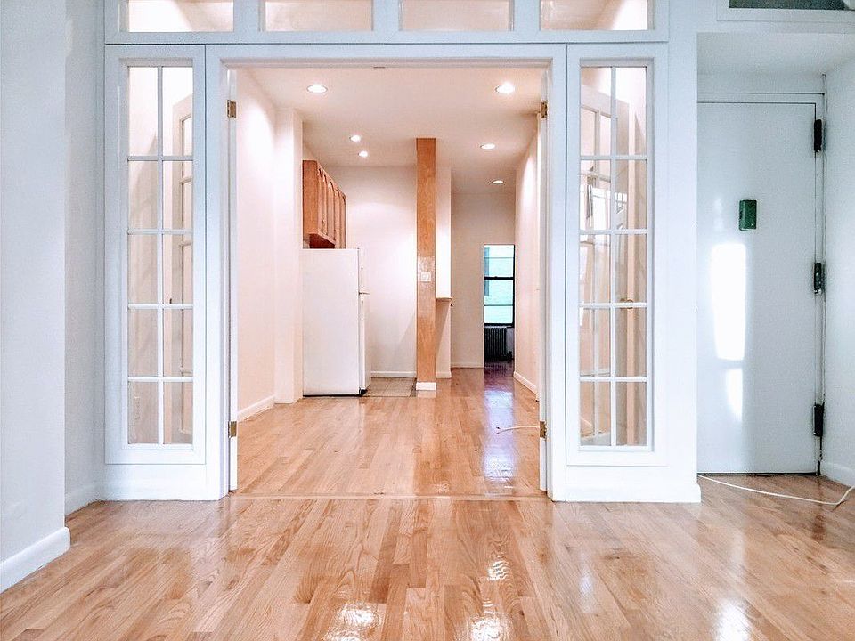 1st image of 1415 2nd Ave #1A