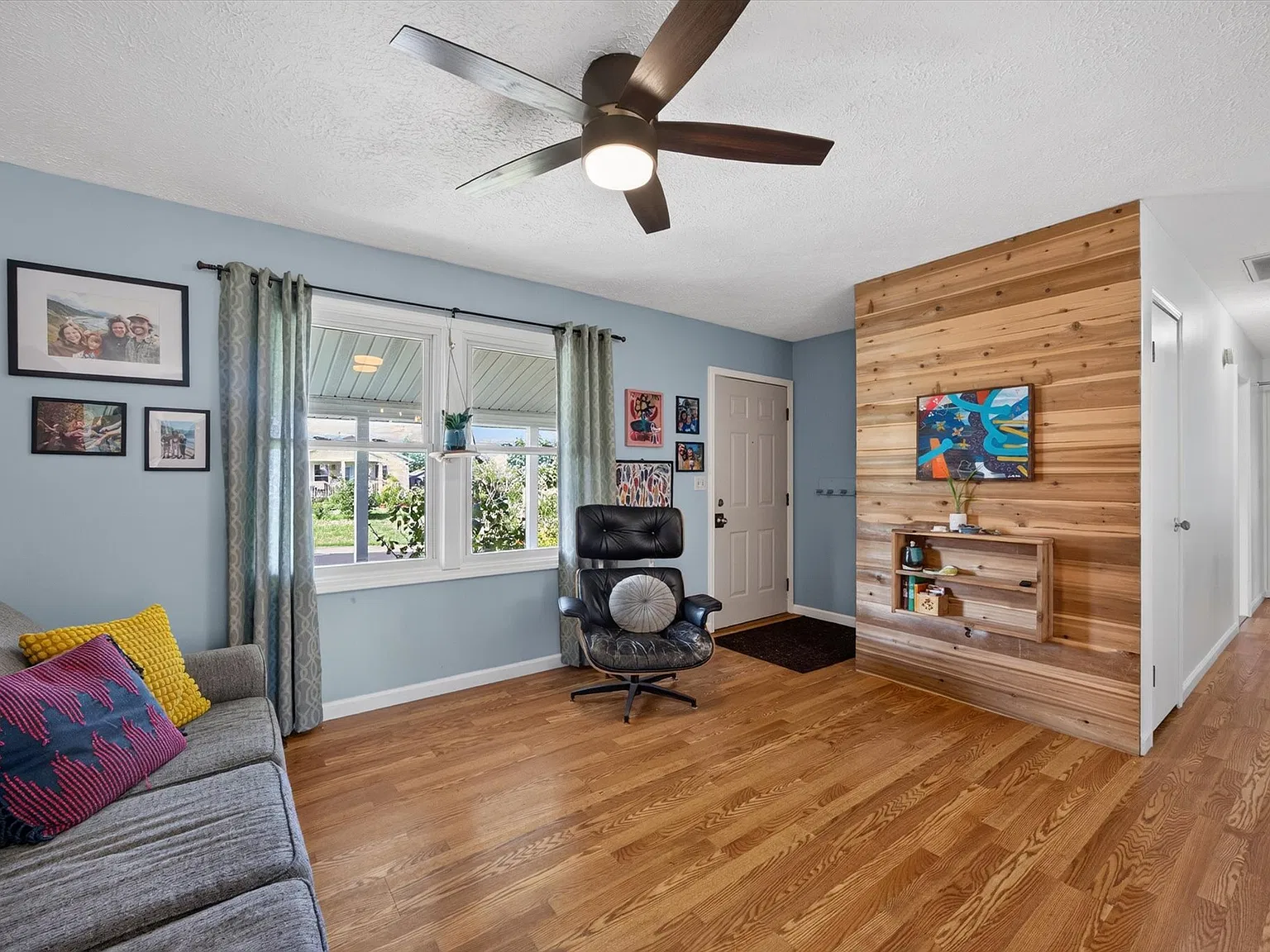 3 bed, 1041 sqft, $1,850 — Photo 2