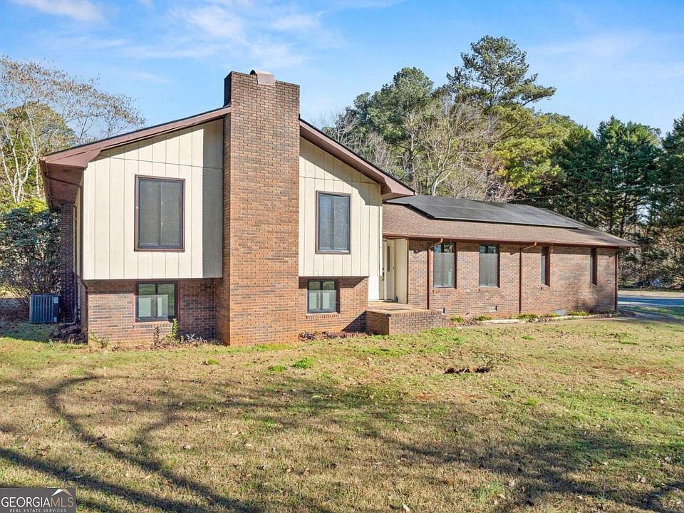 1st image of 588 Estatohe Cir