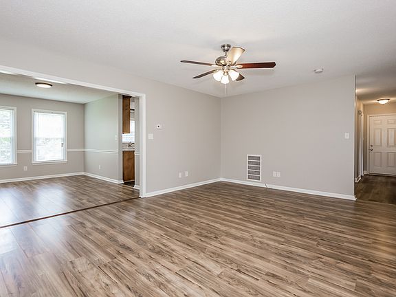 4th image of 103 Wood Fox Ct