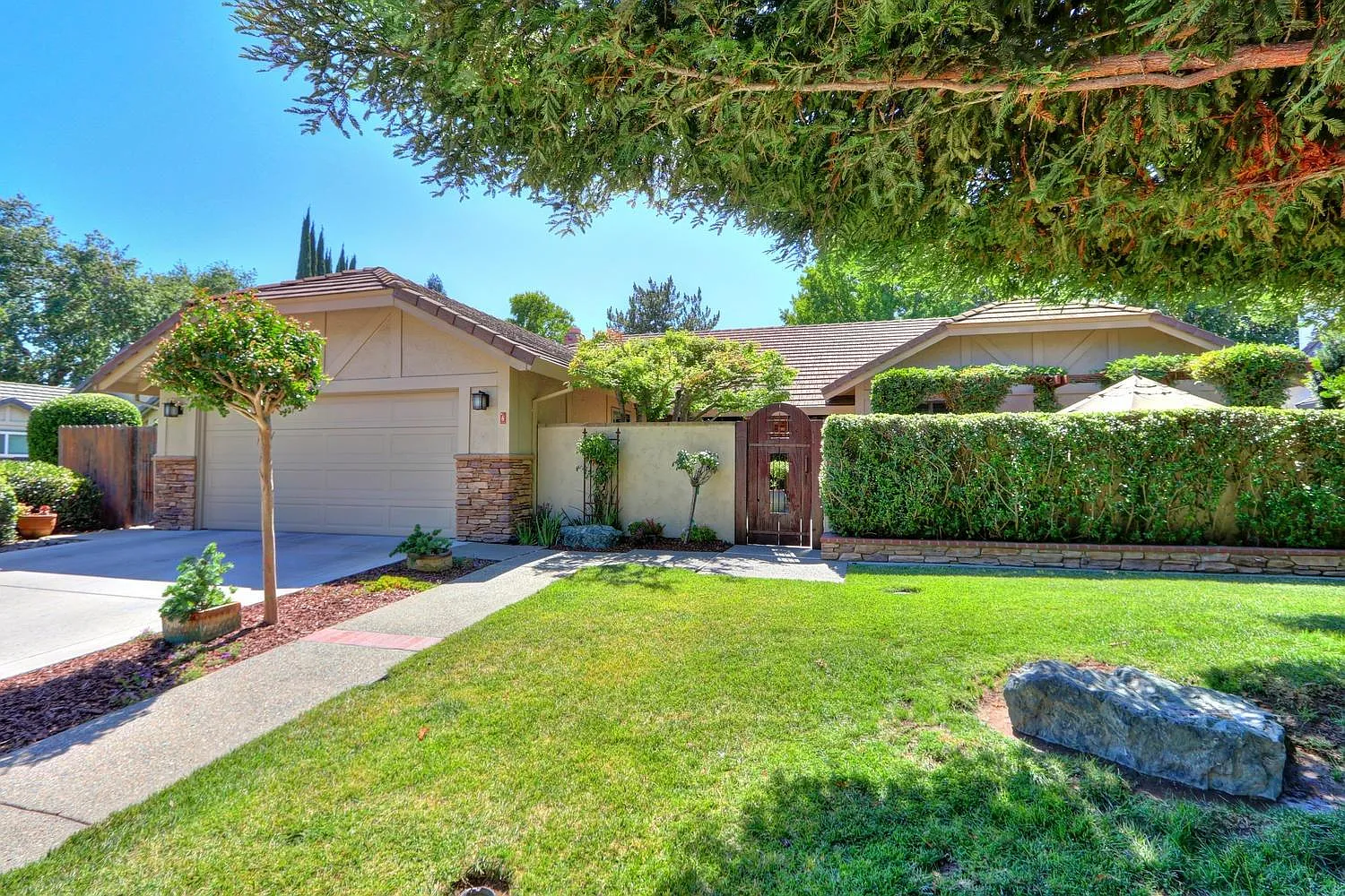 6 Laguna Seca Ct photo 1