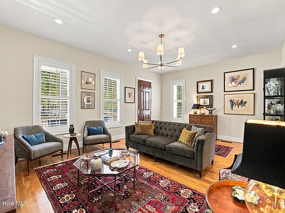 4th image of 3904 Harkers Way