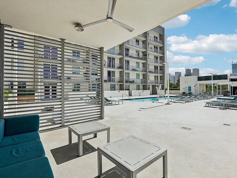 Riverview One Apartments — Photo 14