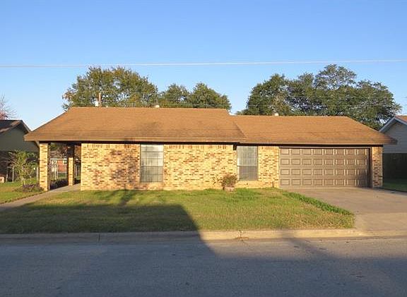 2nd image of 610 Miller St