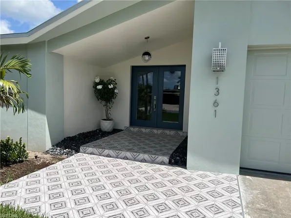 1361 Lake Shore DR, NAPLES, FL 34103