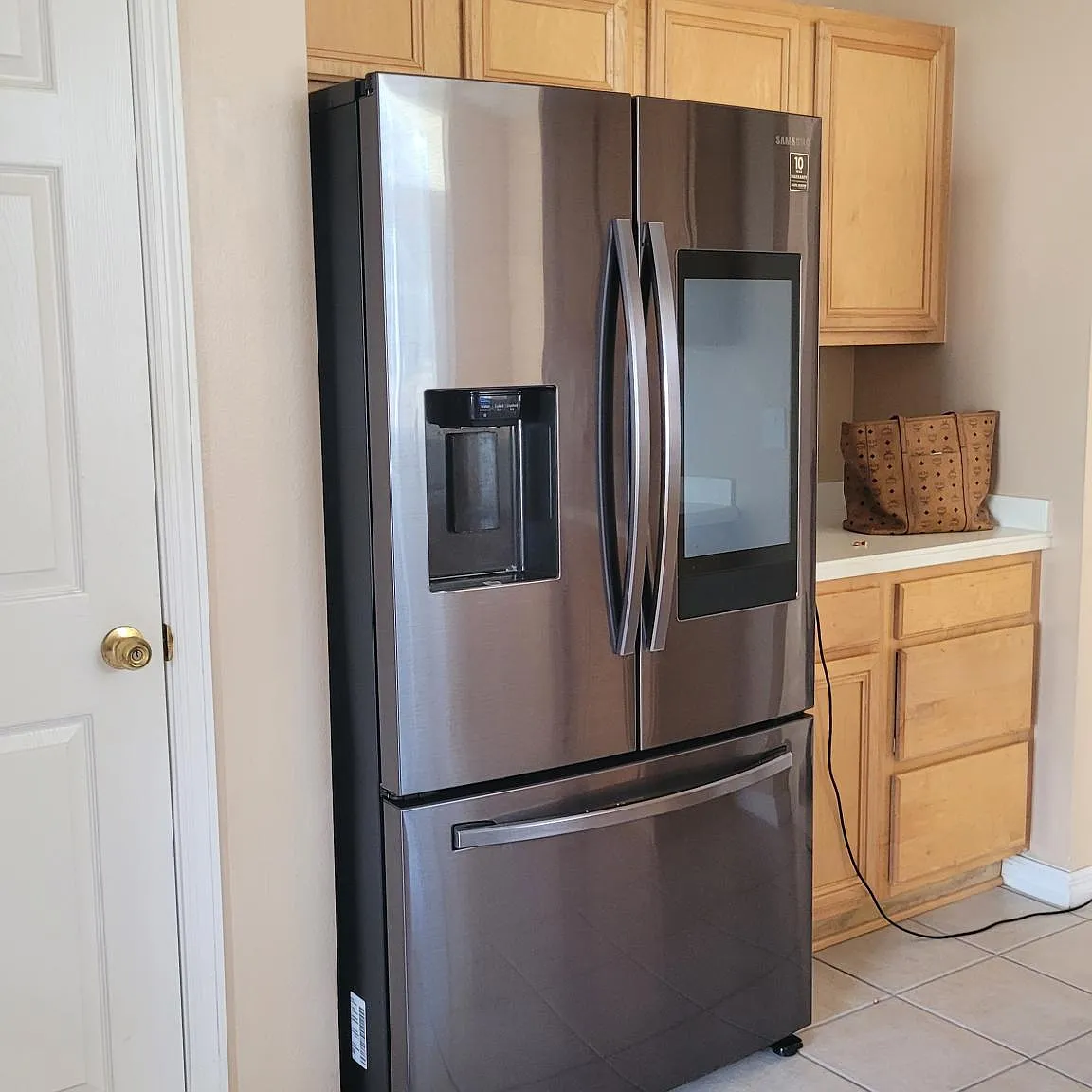 170 Richmond Dr — Photo 4