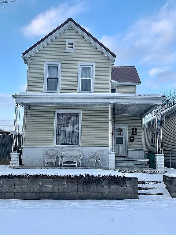 1625 Highland Ave photo 1