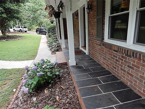 2nd image of 1468 Forest Dr SE
