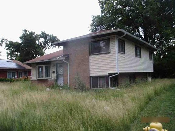 3rd image of 111 Algonquin St