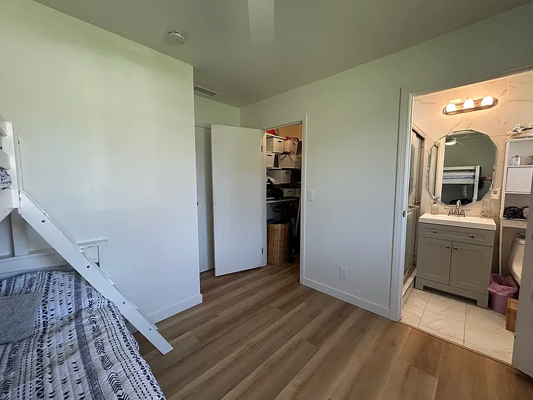 2510 W Harvard St — Photo 8