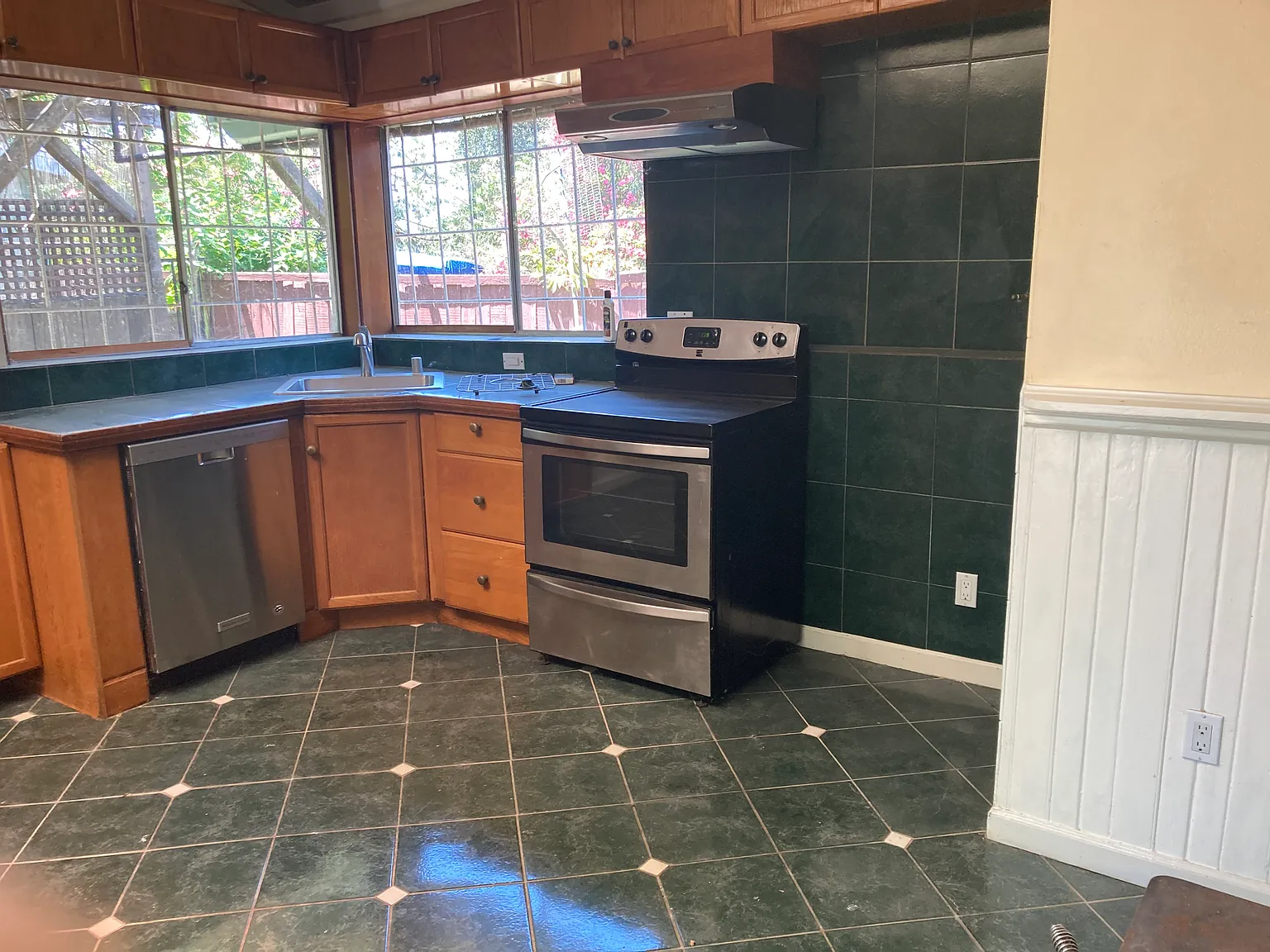 1 bed, 800 sqft, $1,000 — Photo 3