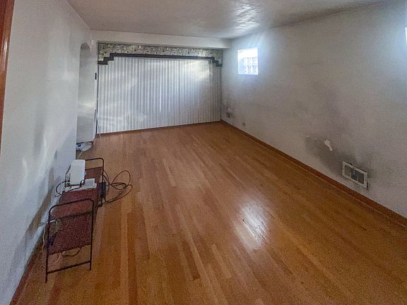 2nd image of 12632 S Emerald Ave