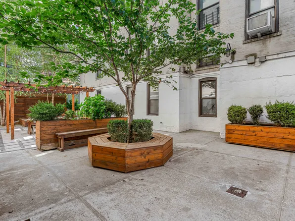 24-75 38th Street image 27 of 28