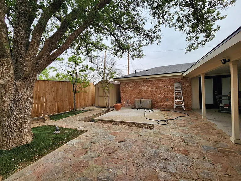 3300 Durant Dr — Photo 41
