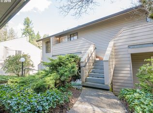 4310 SW Dickinson St #17, Portland, OR 97219