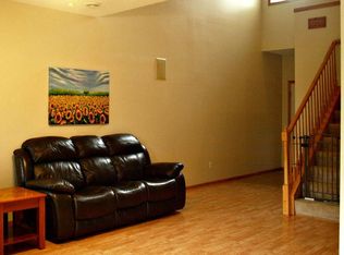 6520 154th St W, Apple Valley, MN 55124