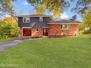 506 Crest Dr, Jefferson City, MO 65109