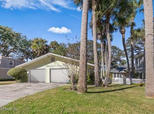 339 11th St, Atlantic Beach, FL 32233