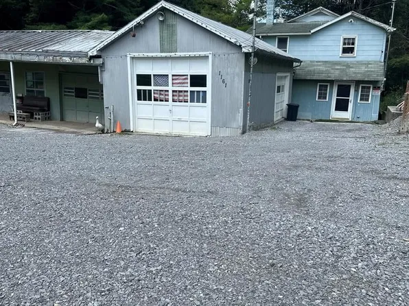 1161 Old Bramwell Rd, Bluefield, WV 24701