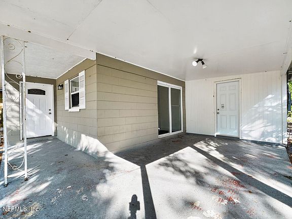 2nd image of 753 FERNWAY Street