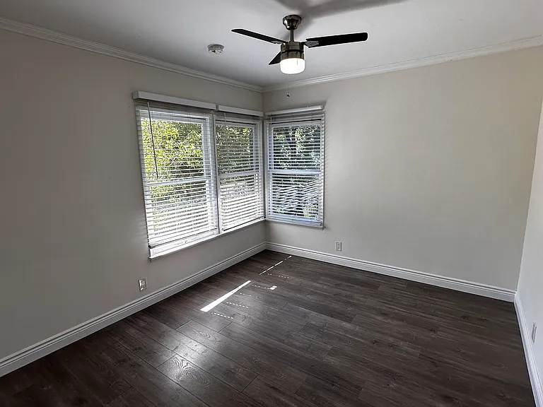 2073 Ivar Ave #2 — Photo 9