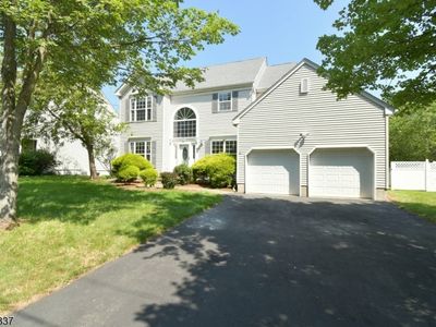65 Vones Ln, Raritan, NJ, 08869