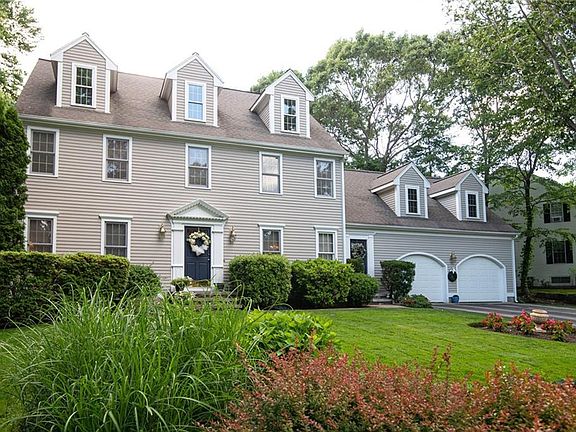 2nd image of 23 Aspen Ln #23