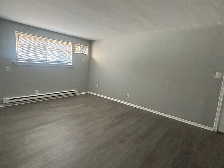 311 N Sycamore Ave #B001 — Photo 4