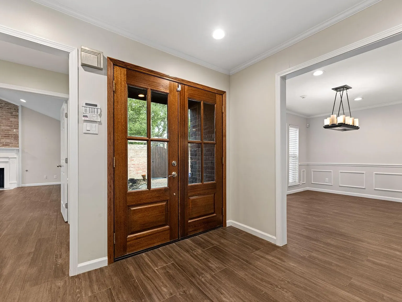 5 bed, 5.0 bath, 3927 sqft, $5,000 — Photo 3