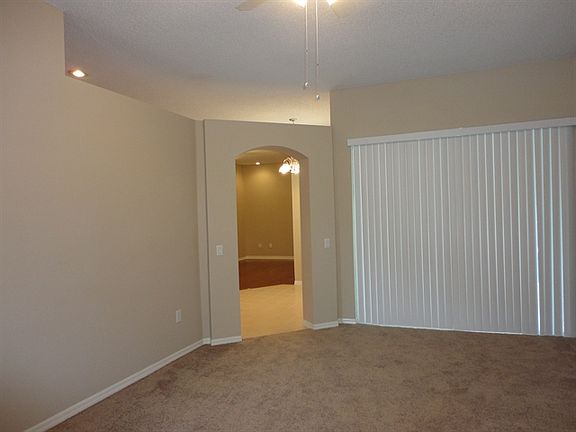 2nd image of 414 Country Vineyard Dr