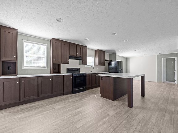 5th image of 944 Merrimon Rd