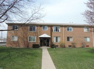 31801 Kelly Rd, Fraser, MI 48026