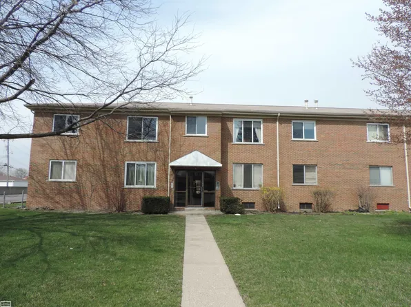 31801 Kelly Rd, Fraser, MI 48026