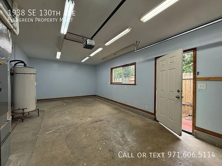 1938 SE 130th Ave — Photo 42