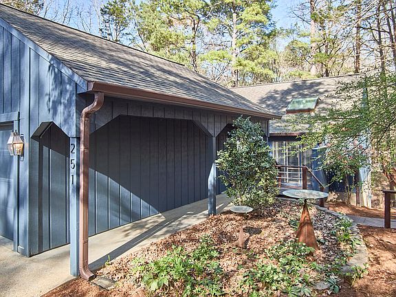 4th image of 251 Fox Rdg