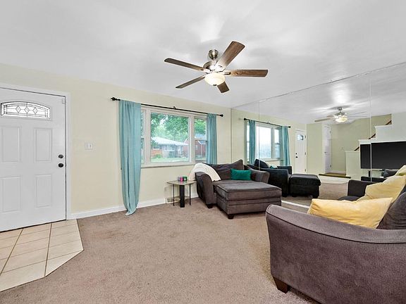4th image of 9387 Neil Dr
